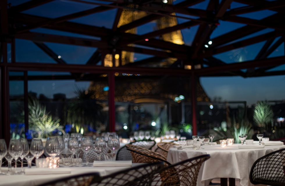 vue sur tour eiffel restaurant