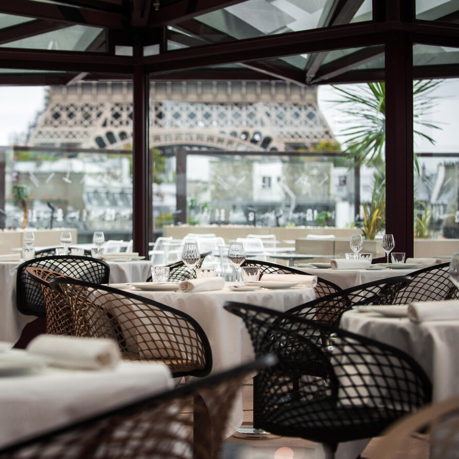 vue sur tour eiffel restaurant